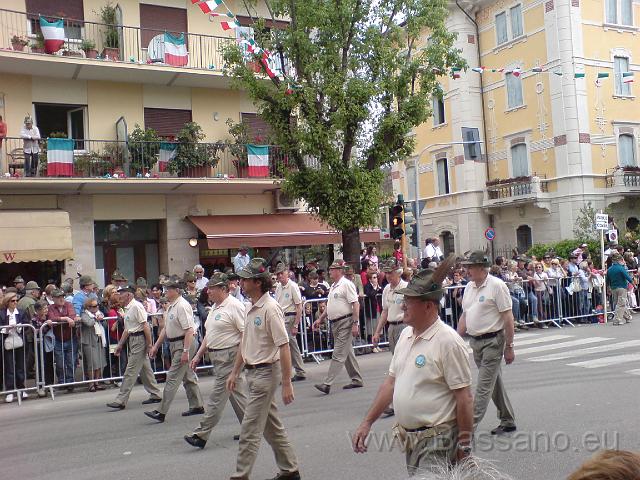 Adunata Alpini BAssano 2008 MK-503.JPG